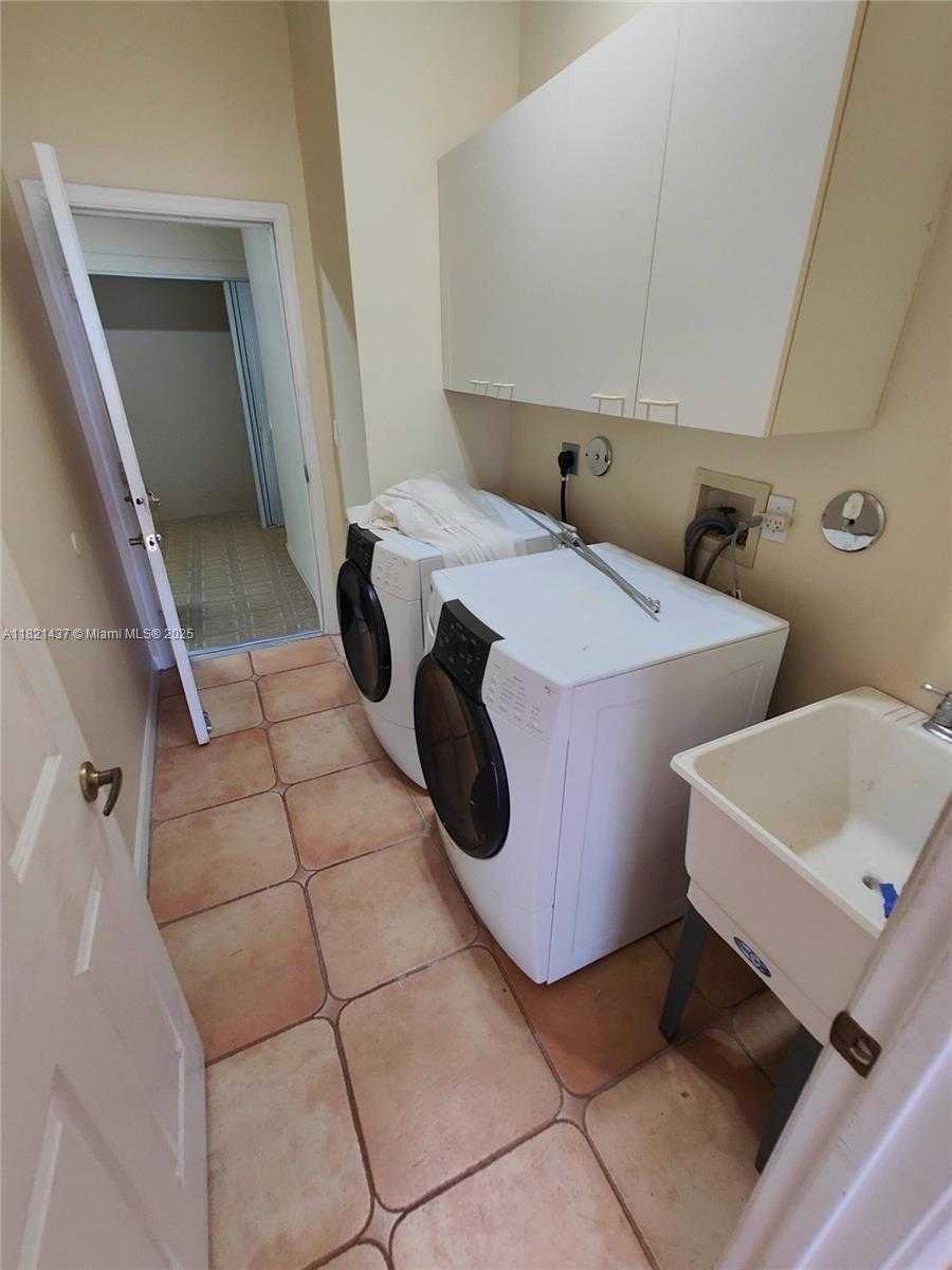 Small Image of 15651 NORTH WEST 14TH CT, Pembroke Pines Number 10