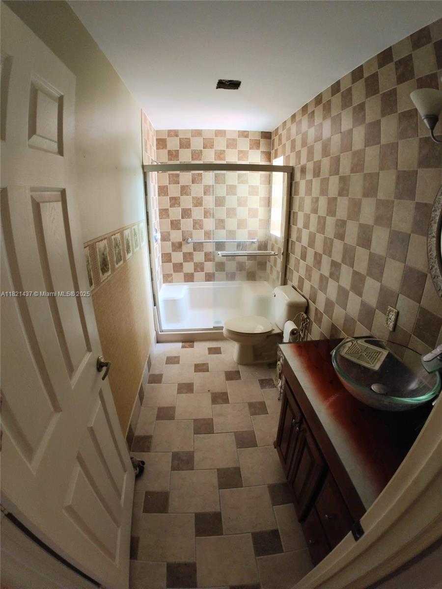 Small Image of 15651 NORTH WEST 14TH CT, Pembroke Pines Number 15