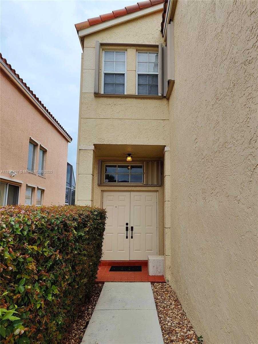 Small Image of 15651 NORTH WEST 14TH CT, Pembroke Pines Number 2