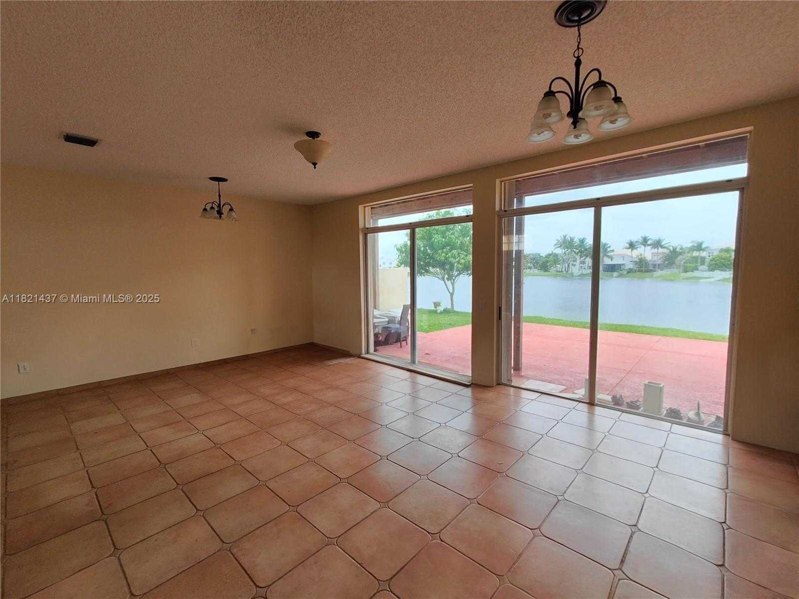 Small Image of 15651 NORTH WEST 14TH CT, Pembroke Pines Number 3
