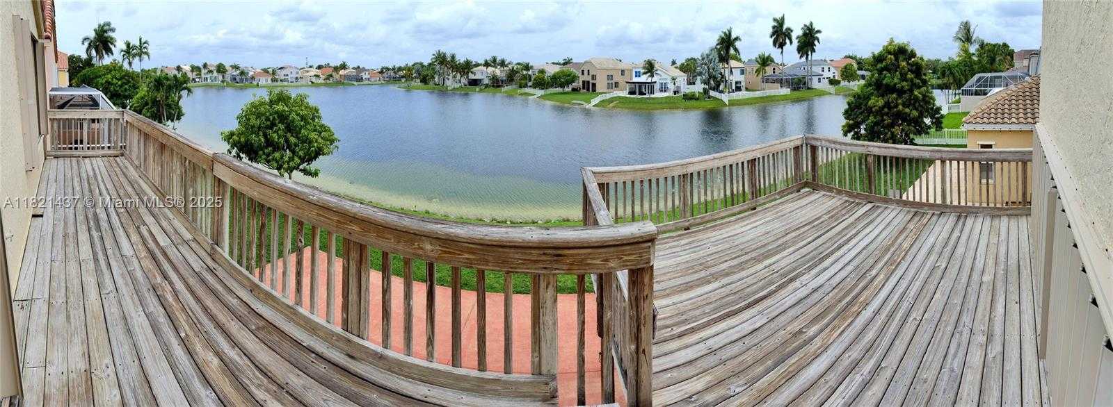 Small Image of 15651 NORTH WEST 14TH CT, Pembroke Pines Number 9