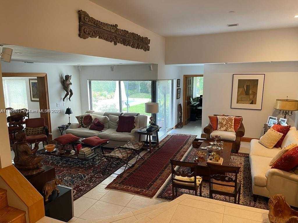 Small Image of 11832 SOUTH WEST 79TH TER, Miami Number 10