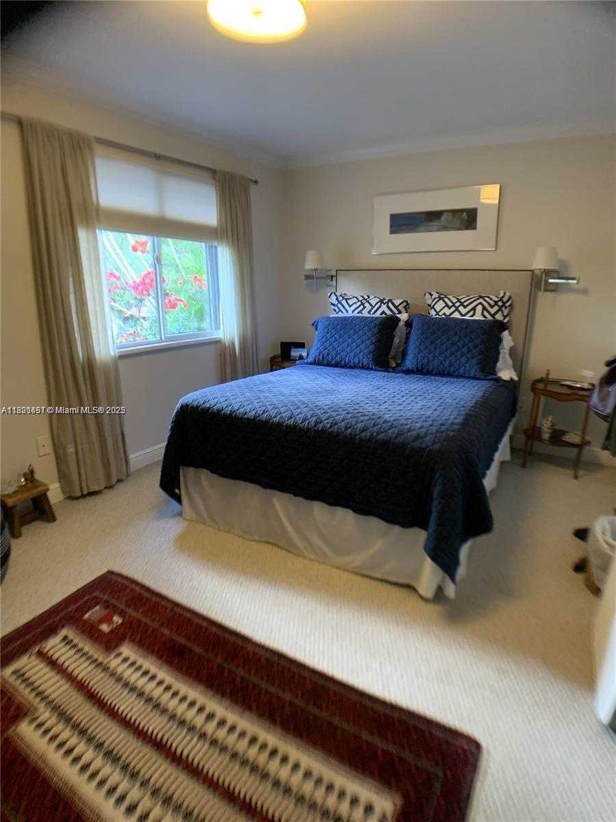 Small Image of 11832 SOUTH WEST 79TH TER, Miami Number 13