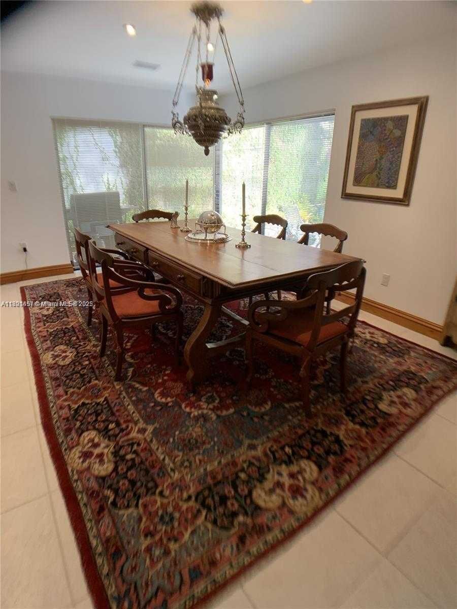 Small Image of 11832 SOUTH WEST 79TH TER, Miami Number 6