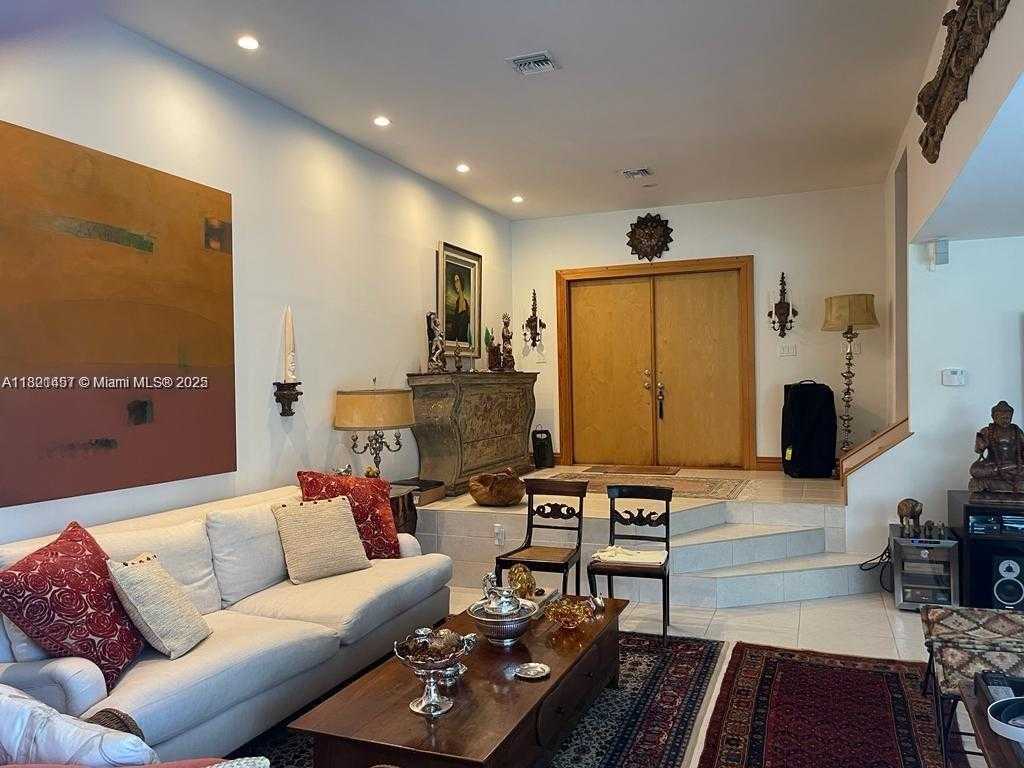 Small Image of 11832 SOUTH WEST 79TH TER, Miami Number 9