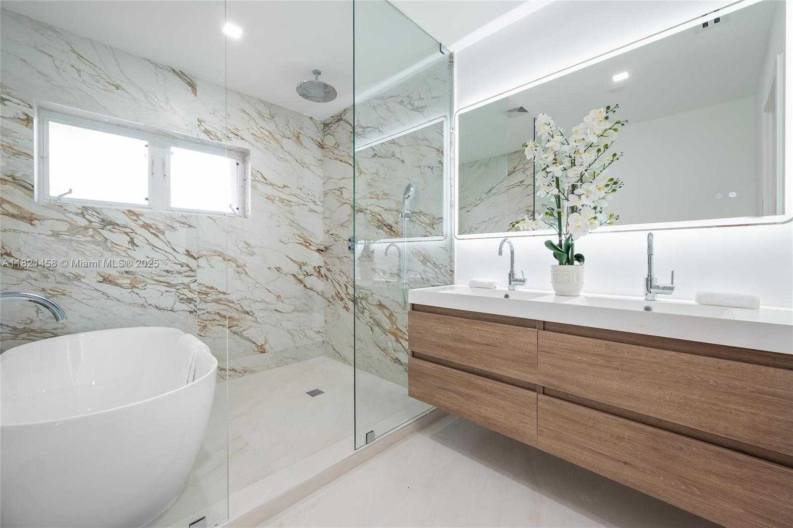 Small Image of 5211 GRANADA BLVD, Coral Gables Number 12