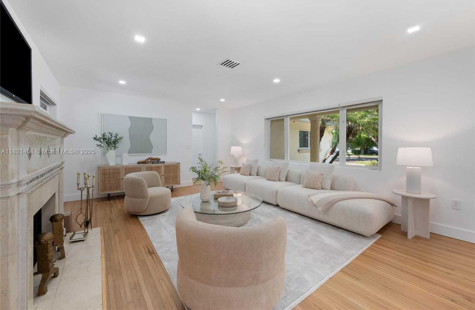 Small Image of 5211 GRANADA BLVD, Coral Gables Number 2