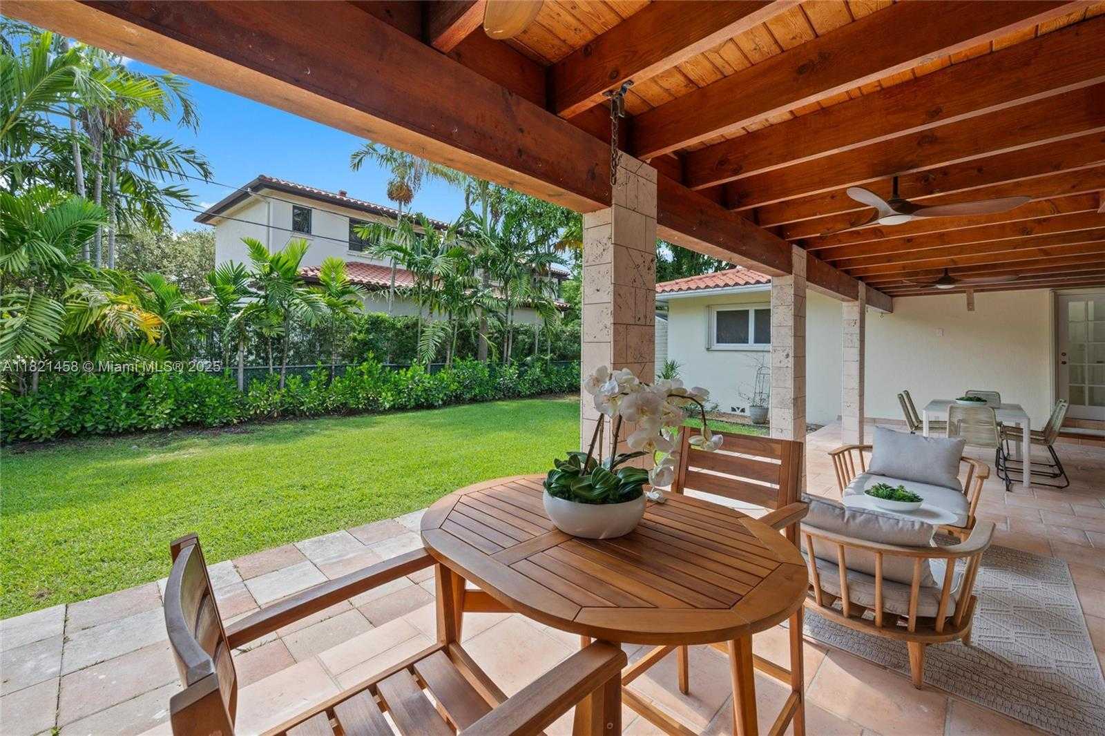 Small Image of 5211 GRANADA BLVD, Coral Gables Number 23