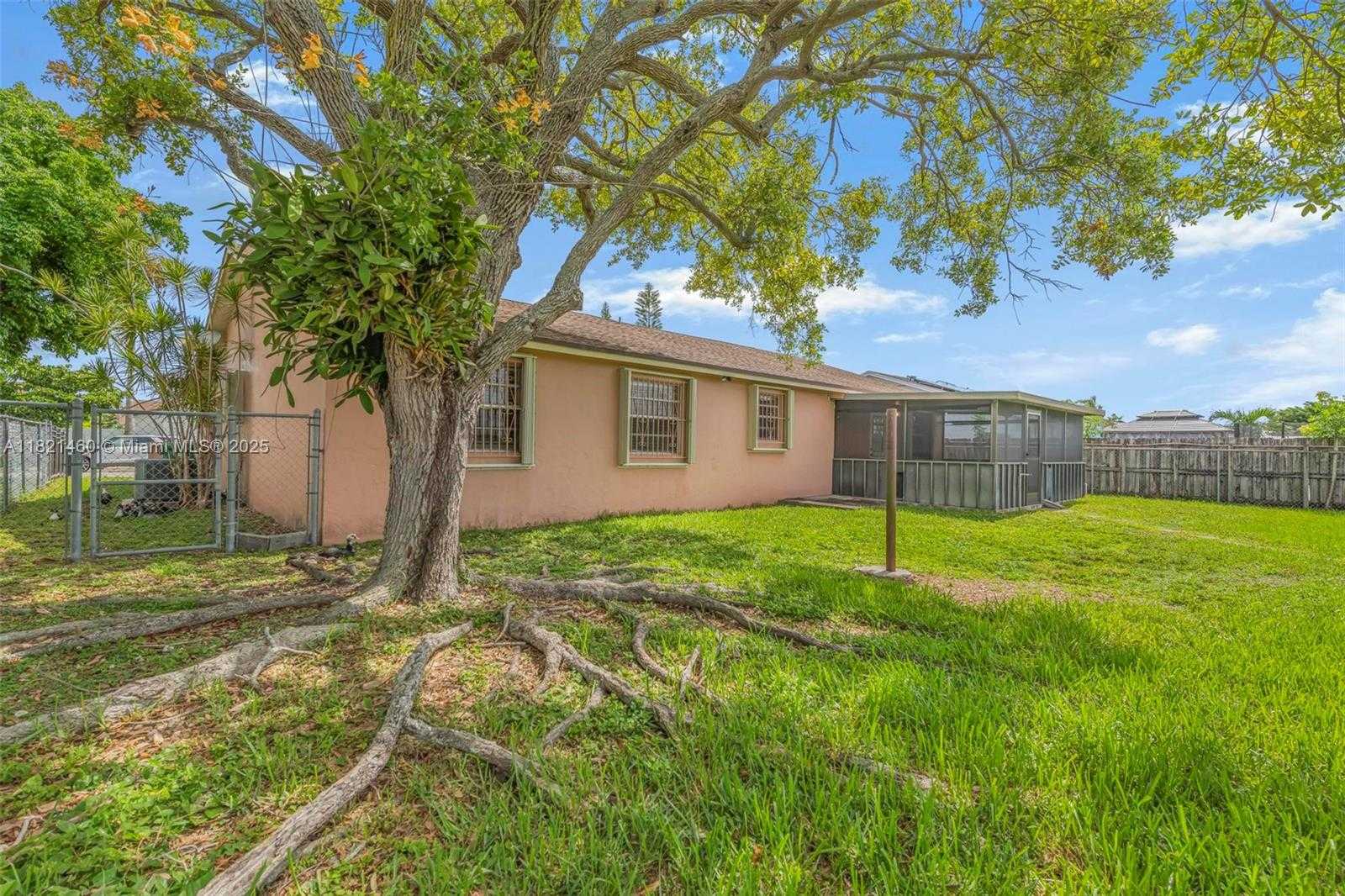 Small Image of 12400 SOUTH WEST 259TH TER, Homestead Number 26