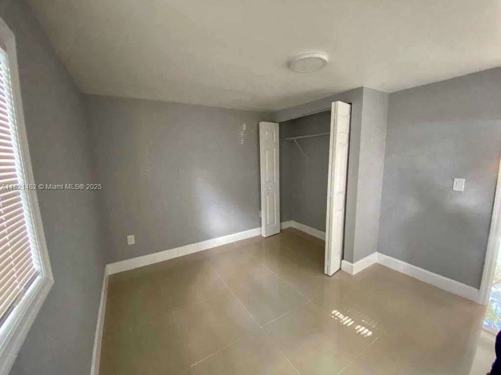 Small Image of 345 NORTH EAST 168TH ST, North Miami Beach Number 16
