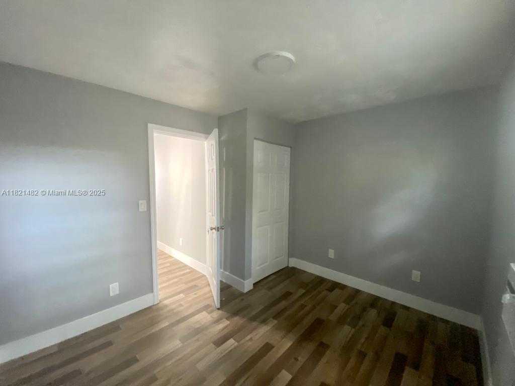 Small Image of 345 NORTH EAST 168TH ST, North Miami Beach Number 3