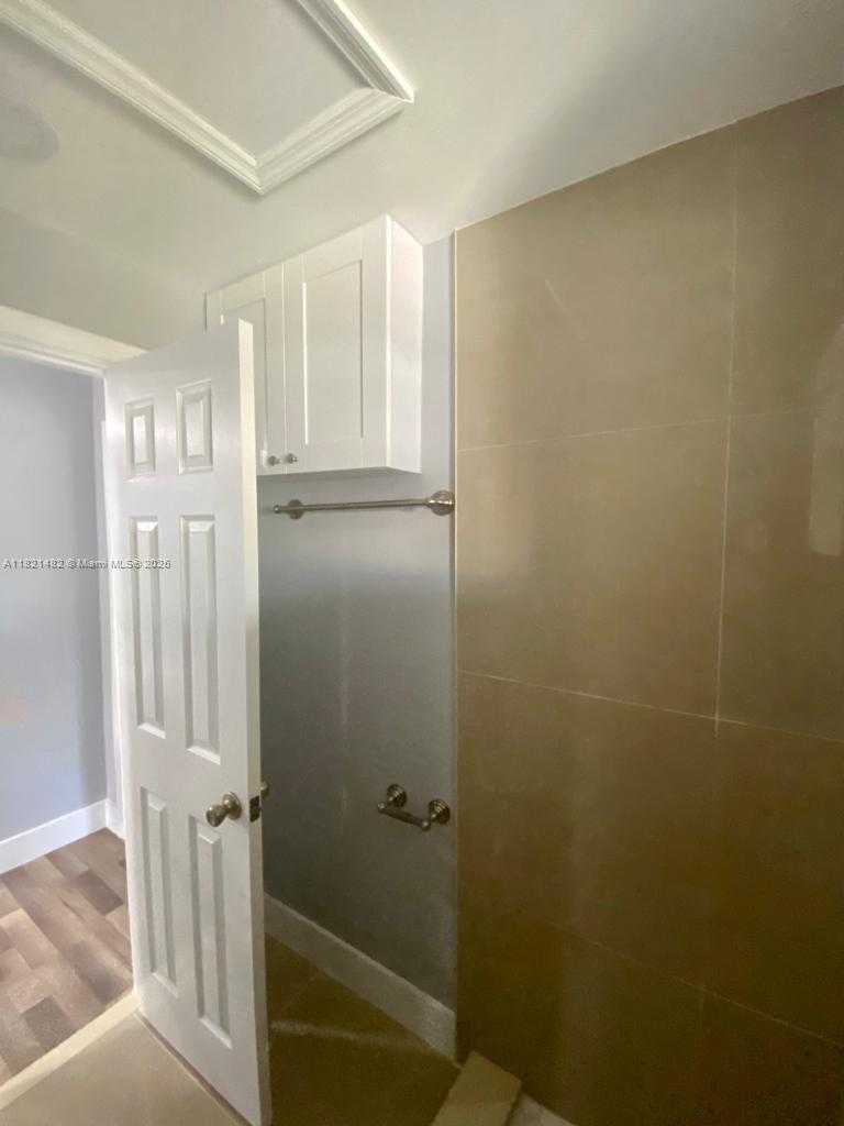 Small Image of 345 NORTH EAST 168TH ST, North Miami Beach Number 6