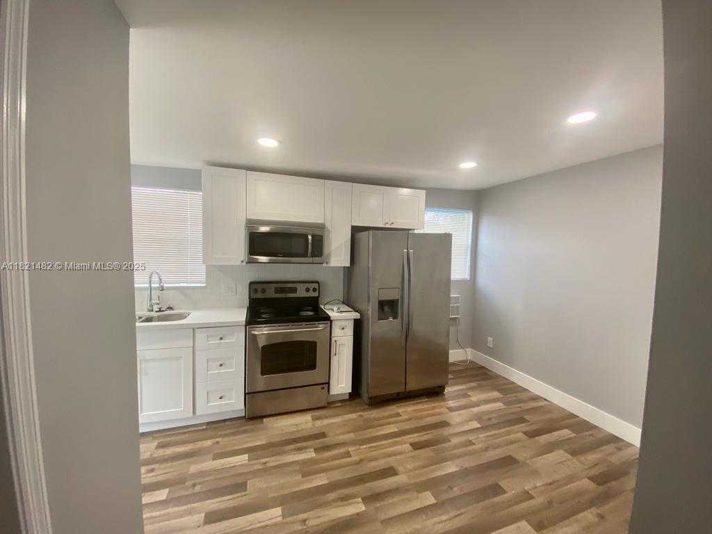 Small Image of 345 NORTH EAST 168TH ST, North Miami Beach Number 8