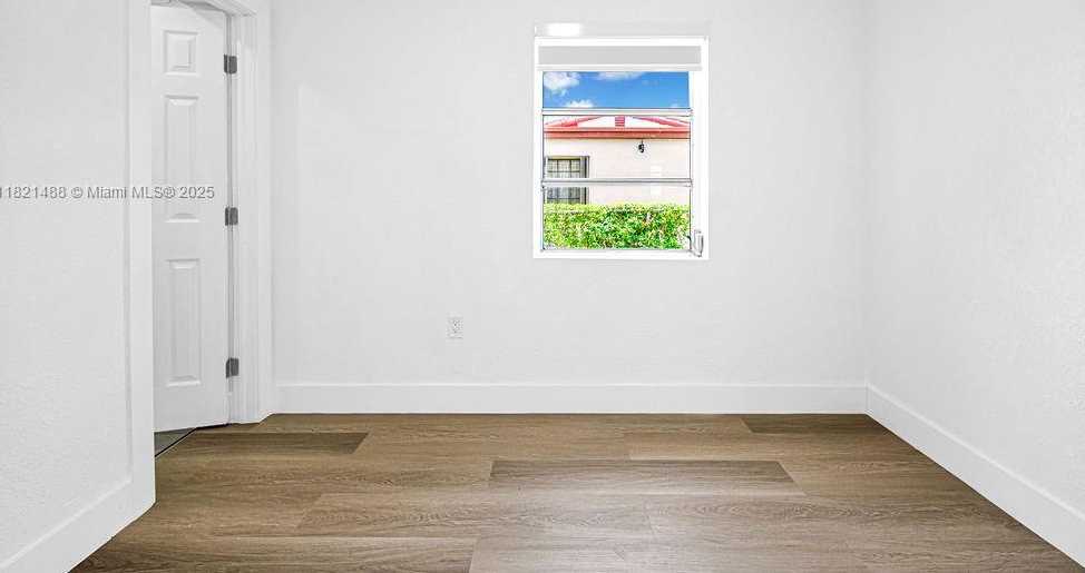 Small Image of 2791 NORTH WEST 151ST TER, Miami Gardens Number 7