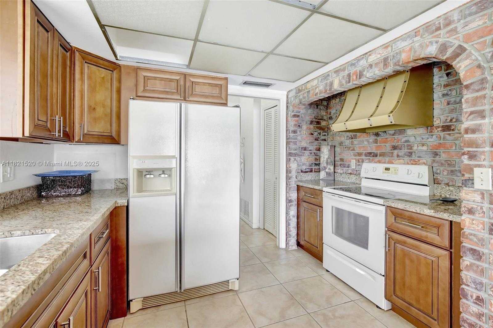 Small Image of 1600 SOUTH WEST 72ND AVE, Plantation Number 19