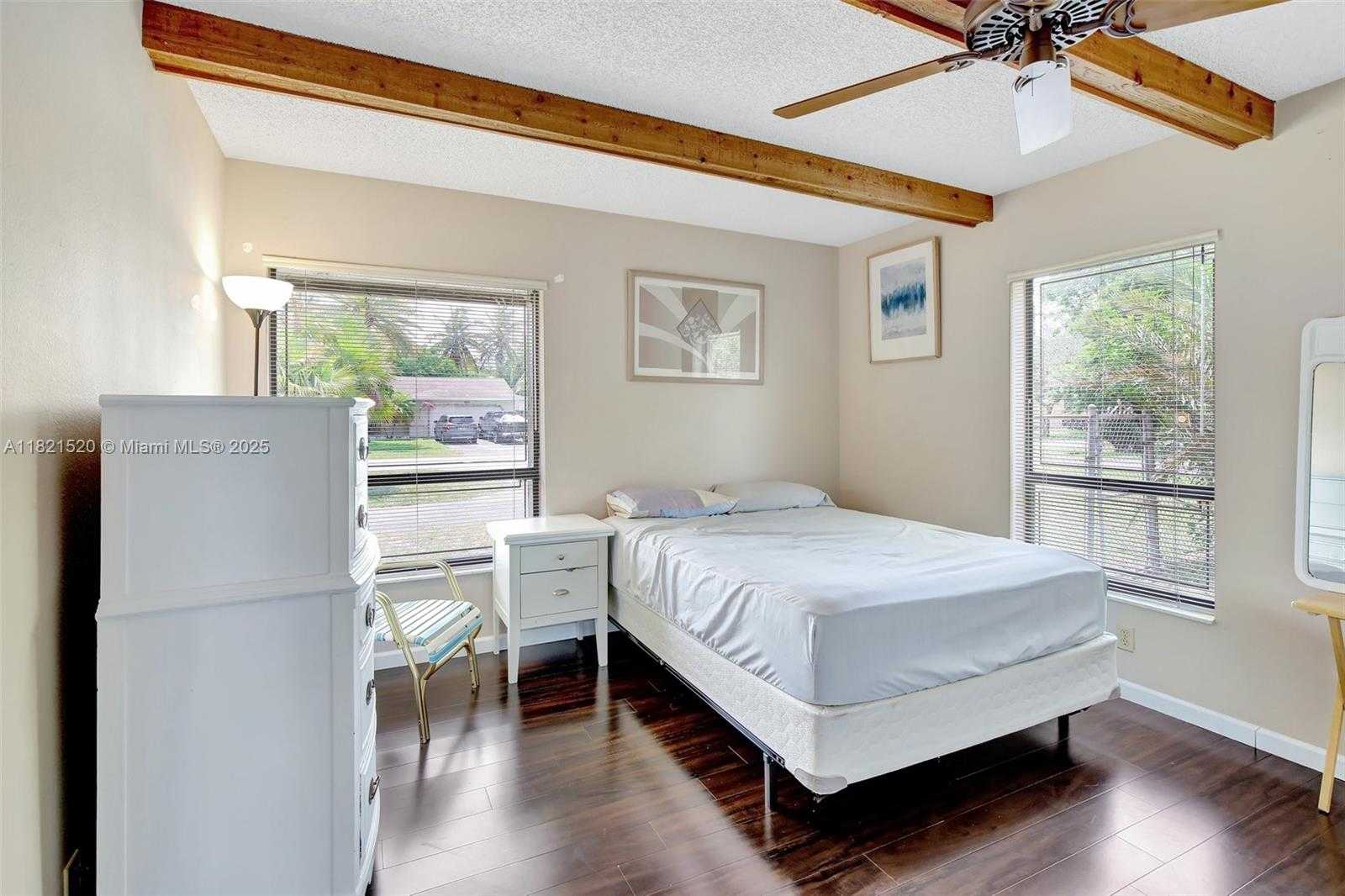Small Image of 1600 SOUTH WEST 72ND AVE, Plantation Number 27