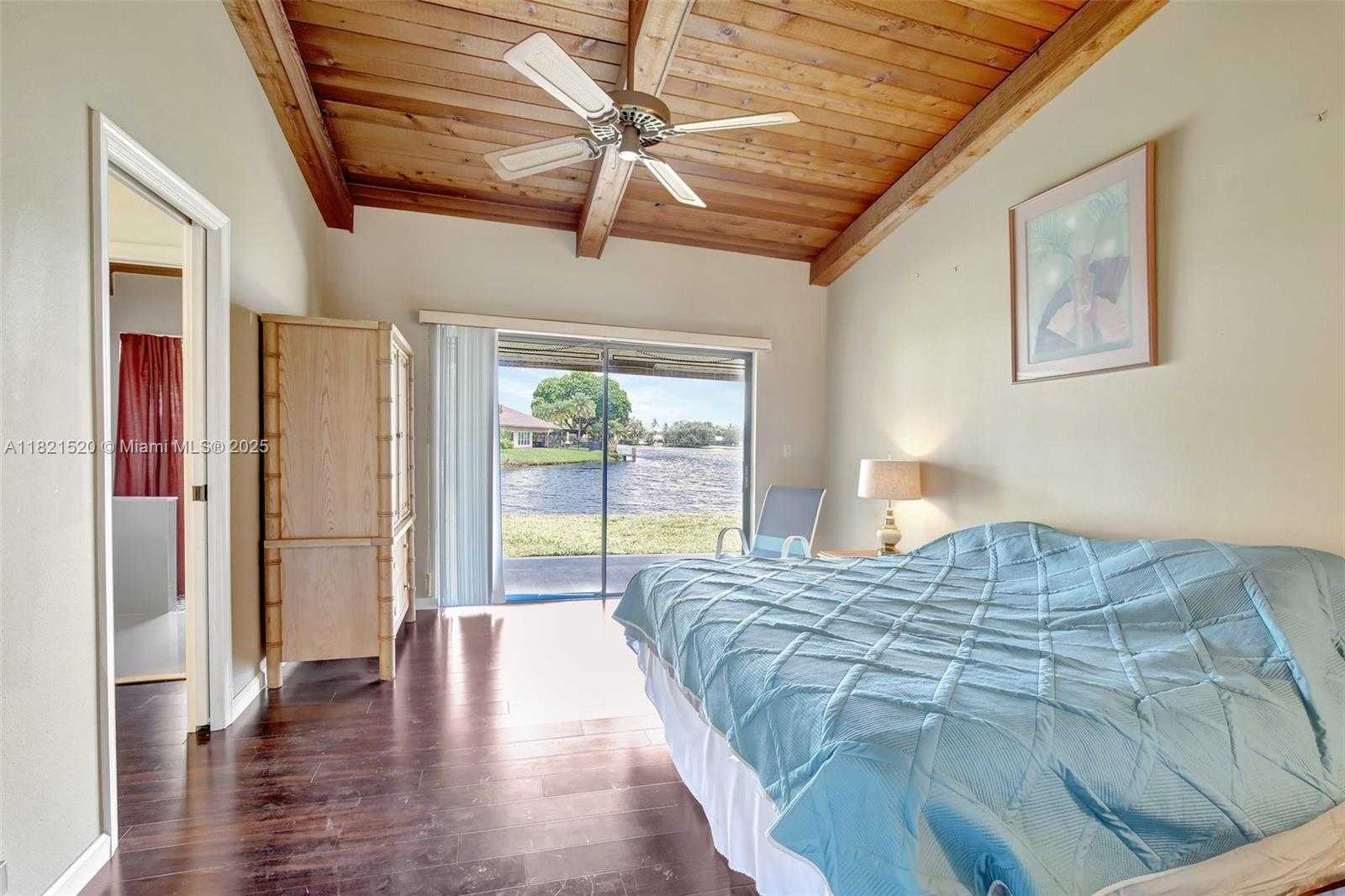 Small Image of 1600 SOUTH WEST 72ND AVE, Plantation Number 31