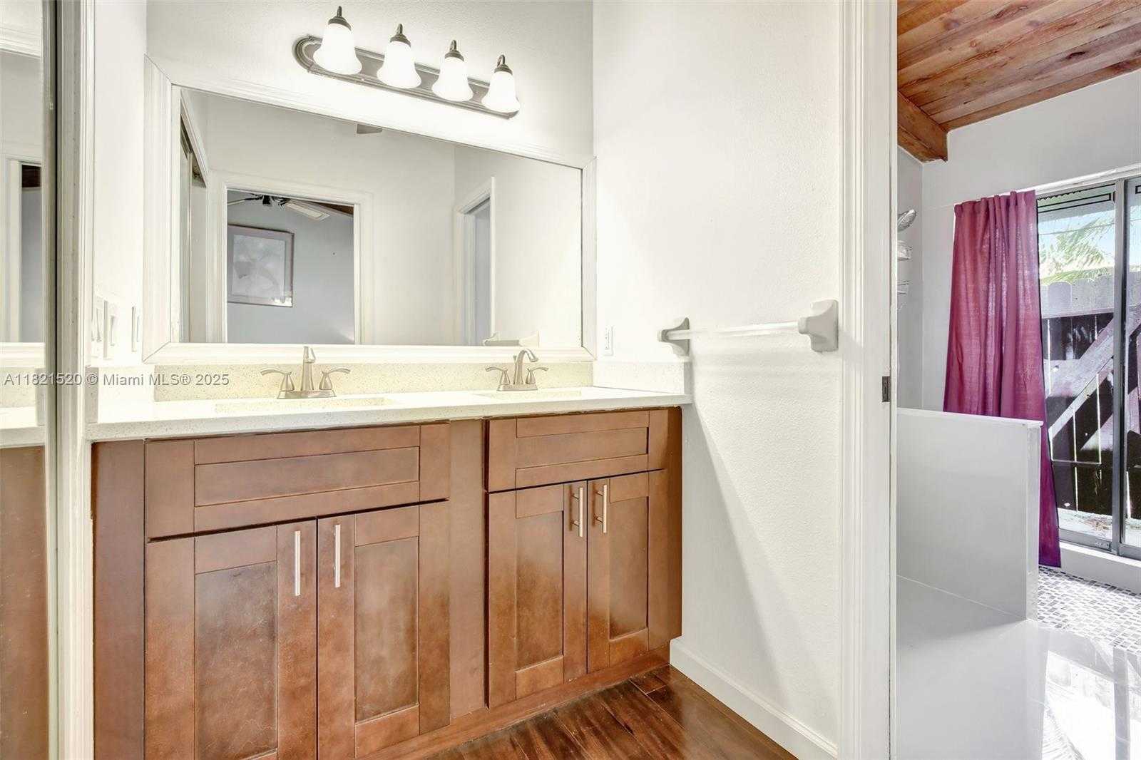 Small Image of 1600 SOUTH WEST 72ND AVE, Plantation Number 36