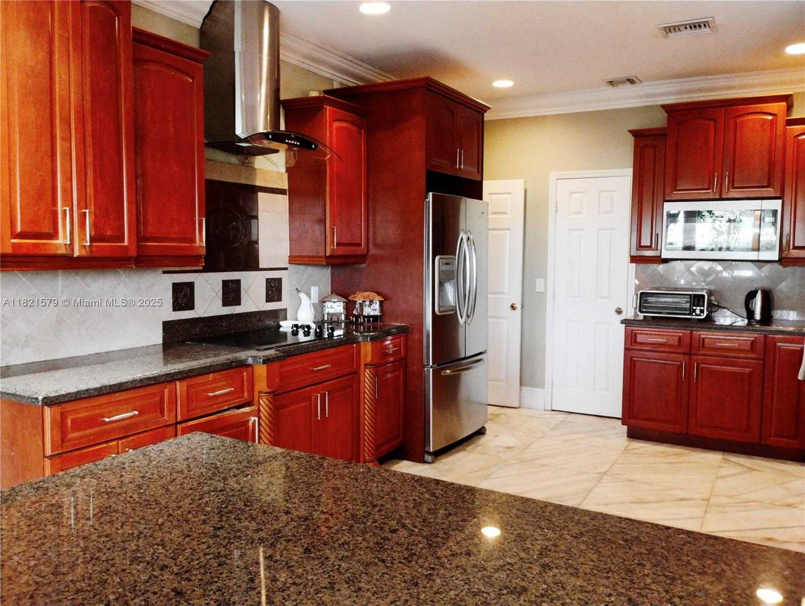Small Image of 5706 WHITE HICKORY CIR, Tamarac Number 12