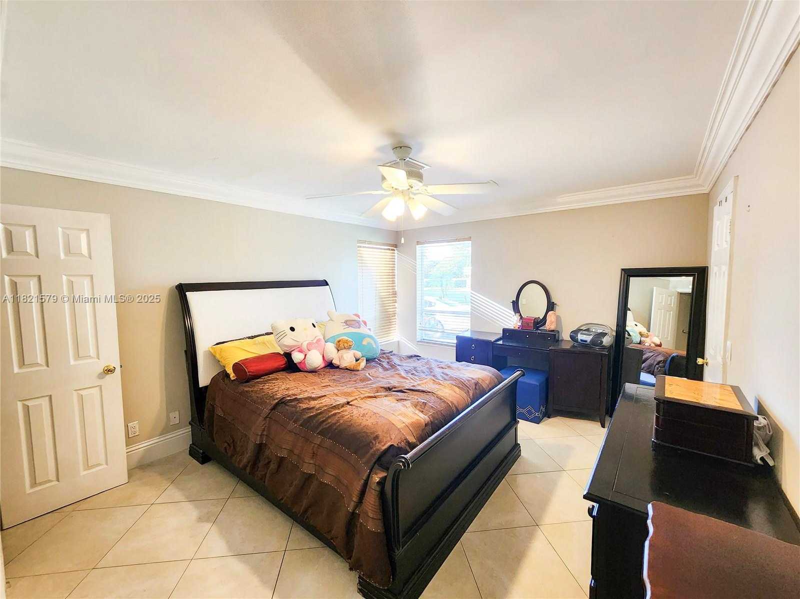 Small Image of 5706 WHITE HICKORY CIR, Tamarac Number 33
