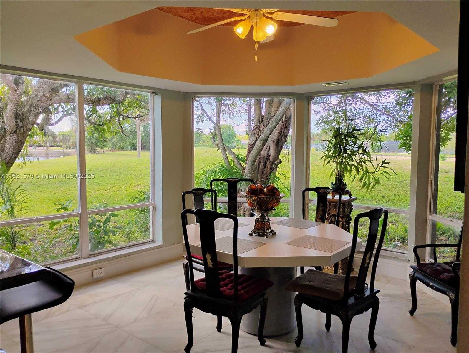Small Image of 5706 WHITE HICKORY CIR, Tamarac Number 5