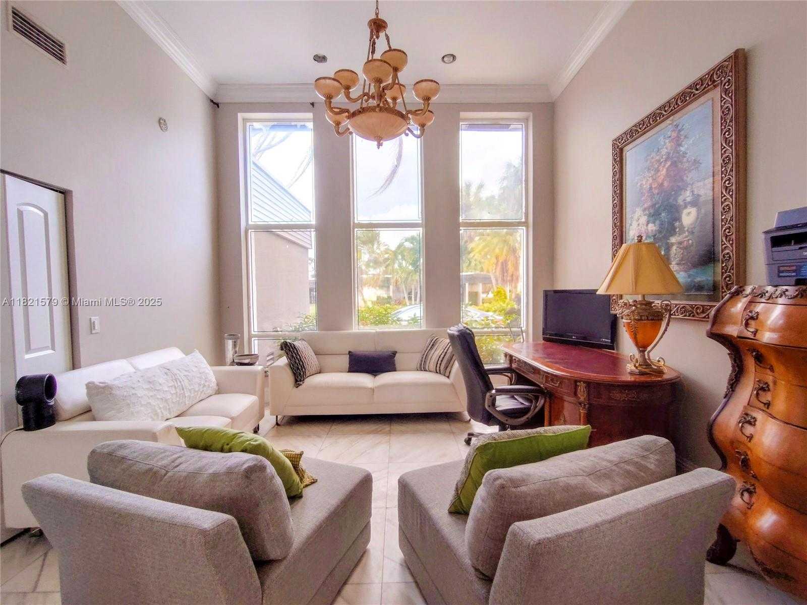 Small Image of 5706 WHITE HICKORY CIR, Tamarac Number 6
