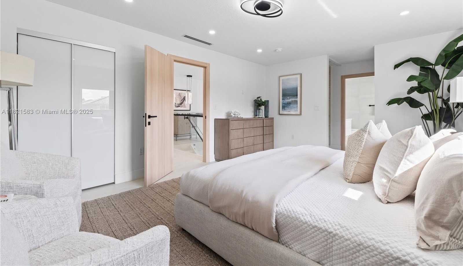 Small Image of 3002 SOUTH WEST 151ST CT, Miami Number 15
