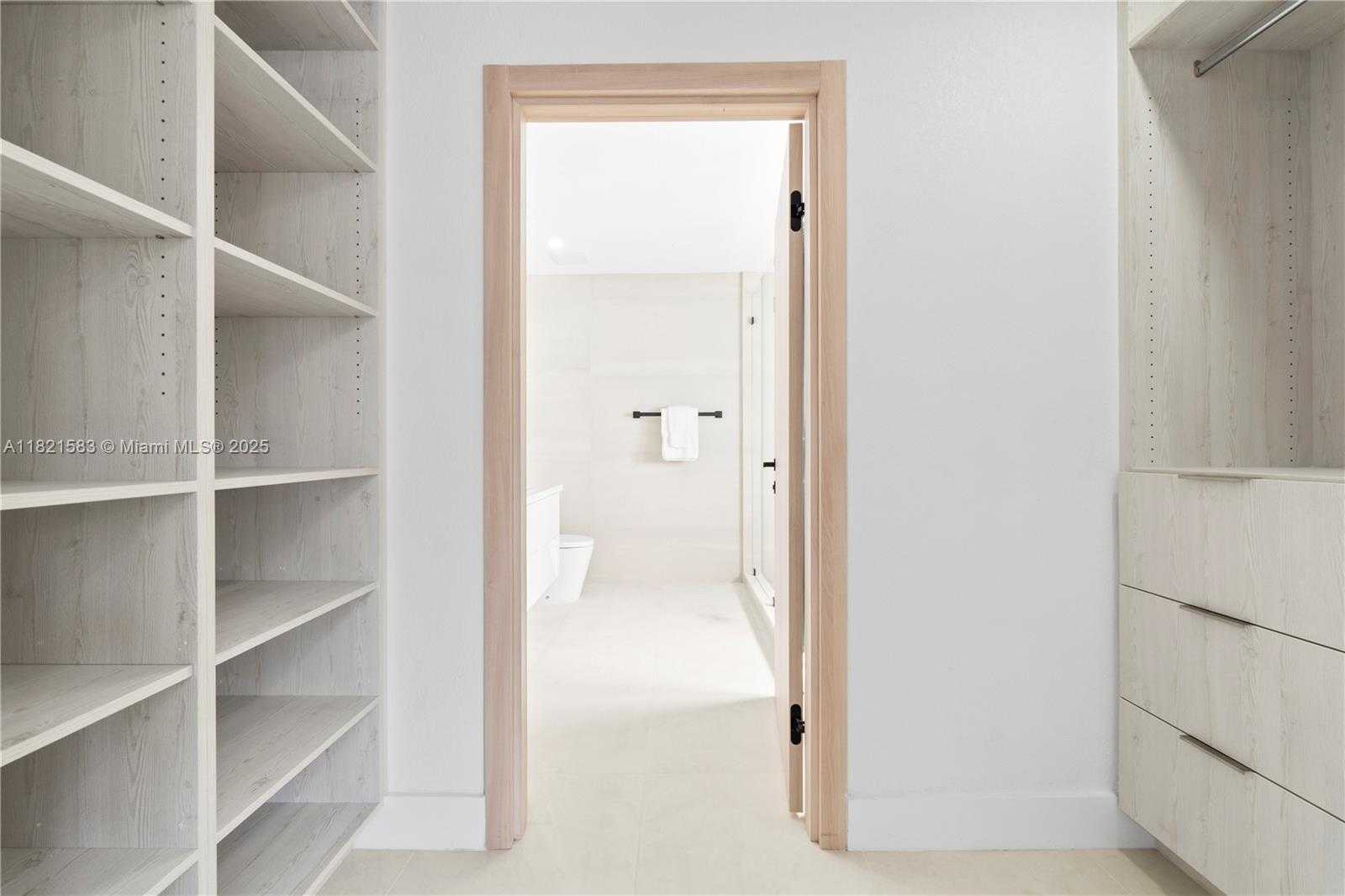Small Image of 3002 SOUTH WEST 151ST CT, Miami Number 17