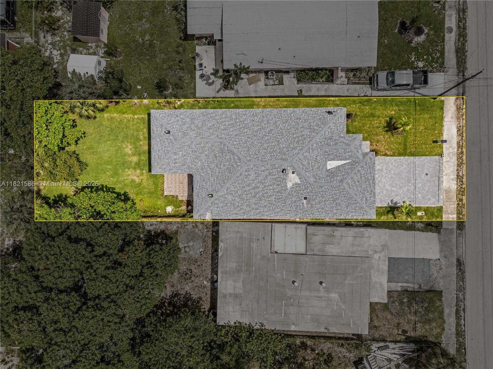 Small Image of 363 SOUTH WEST 1ST TER, Deerfield Beach Number 11