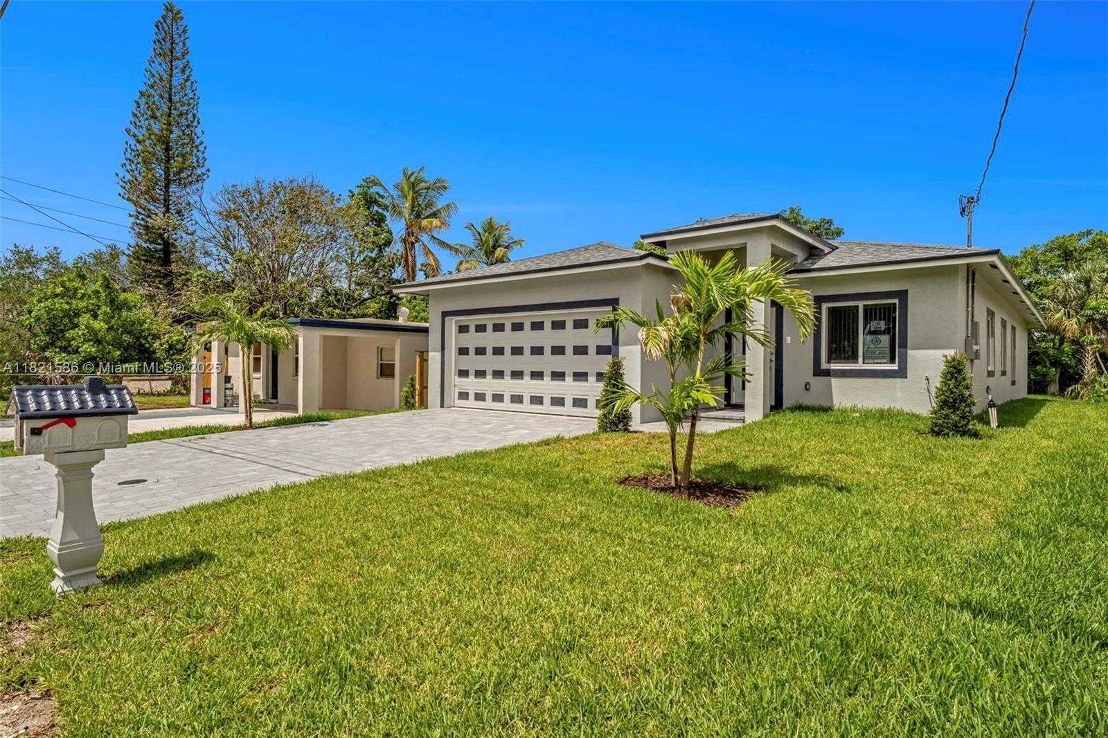 Small Image of 363 SOUTH WEST 1ST TER, Deerfield Beach Number 2