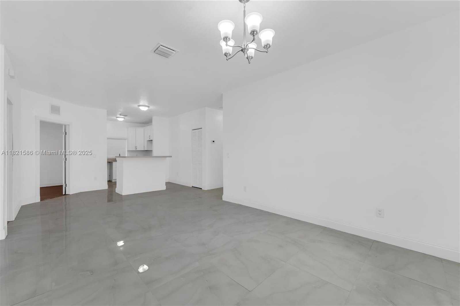 Small Image of 363 SOUTH WEST 1ST TER, Deerfield Beach Number 4