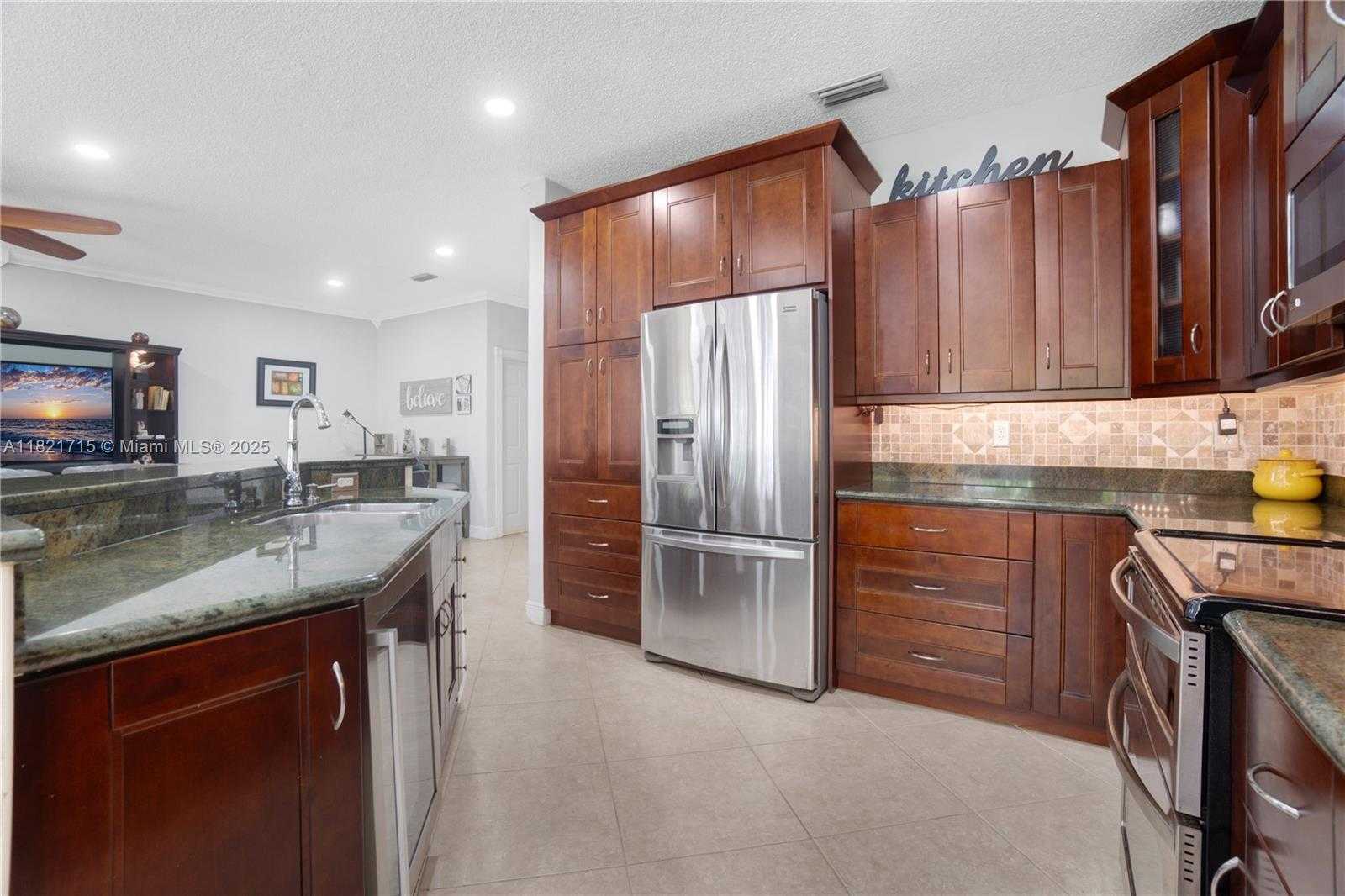 Small Image of 801 NORTH WEST 156TH AVE, Pembroke Pines Number 15