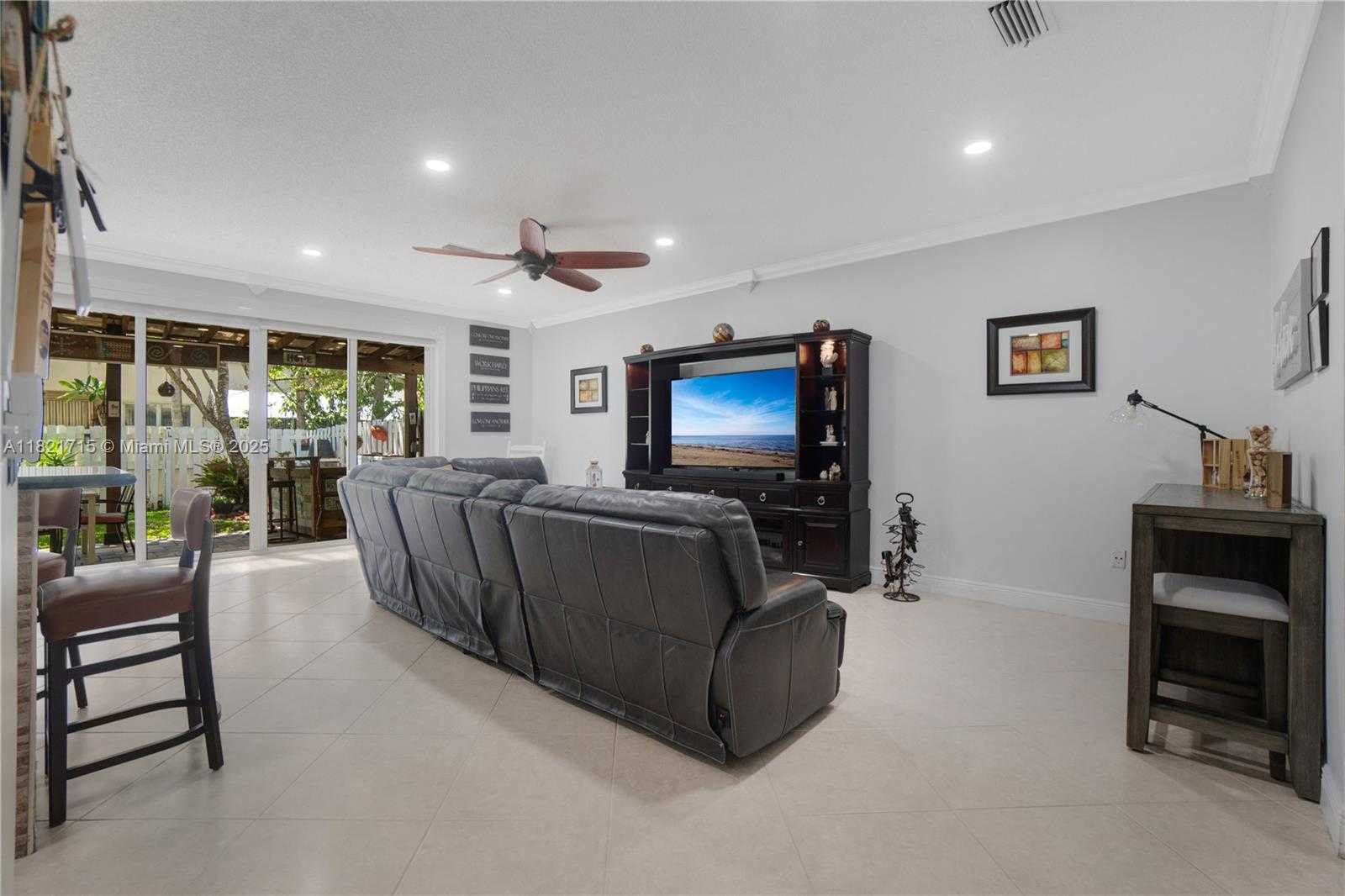 Small Image of 801 NORTH WEST 156TH AVE, Pembroke Pines Number 17