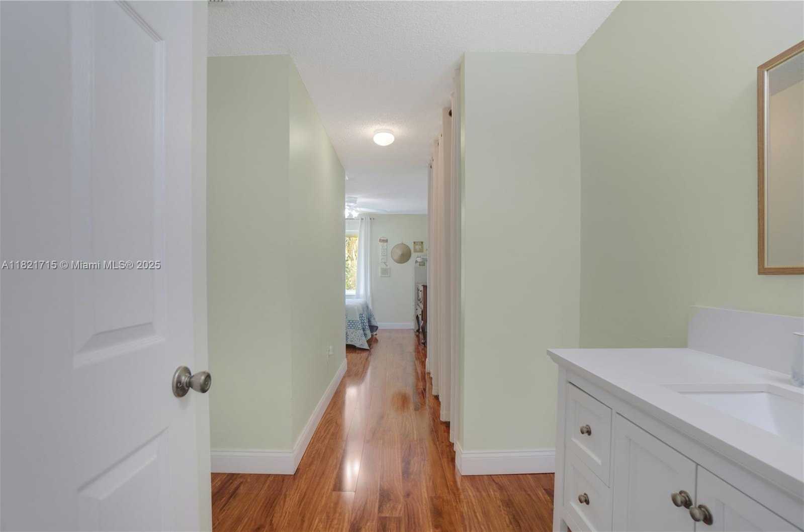 Small Image of 801 NORTH WEST 156TH AVE, Pembroke Pines Number 38