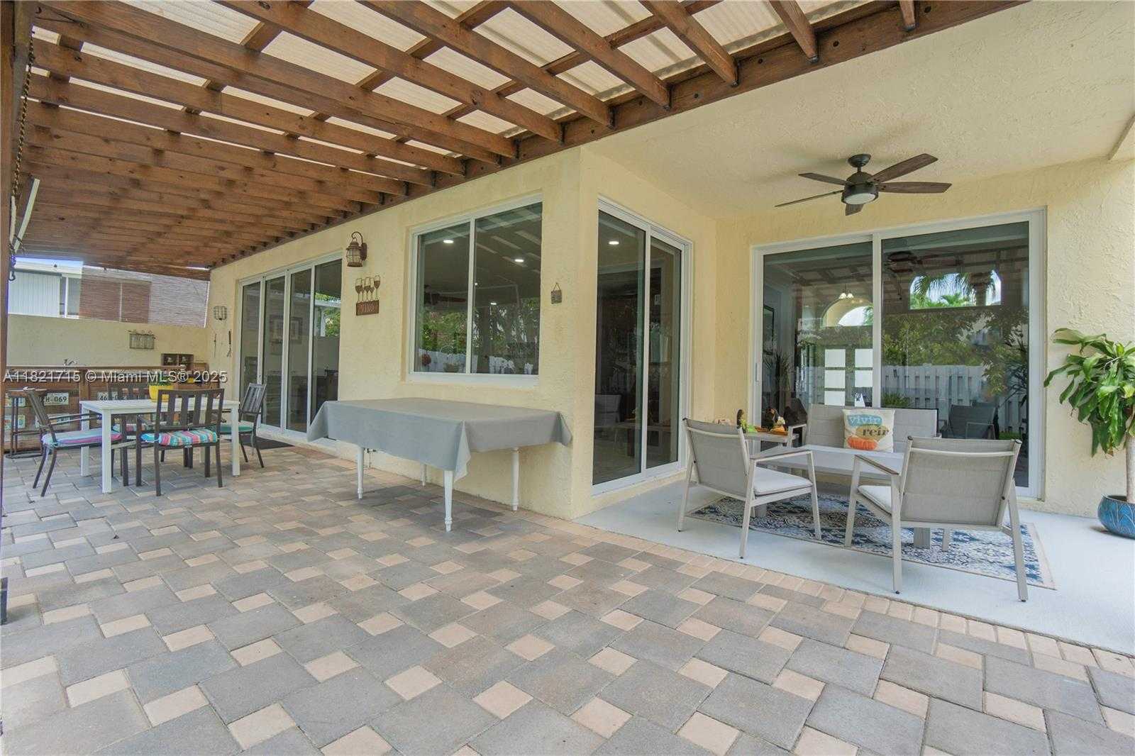 Small Image of 801 NORTH WEST 156TH AVE, Pembroke Pines Number 46