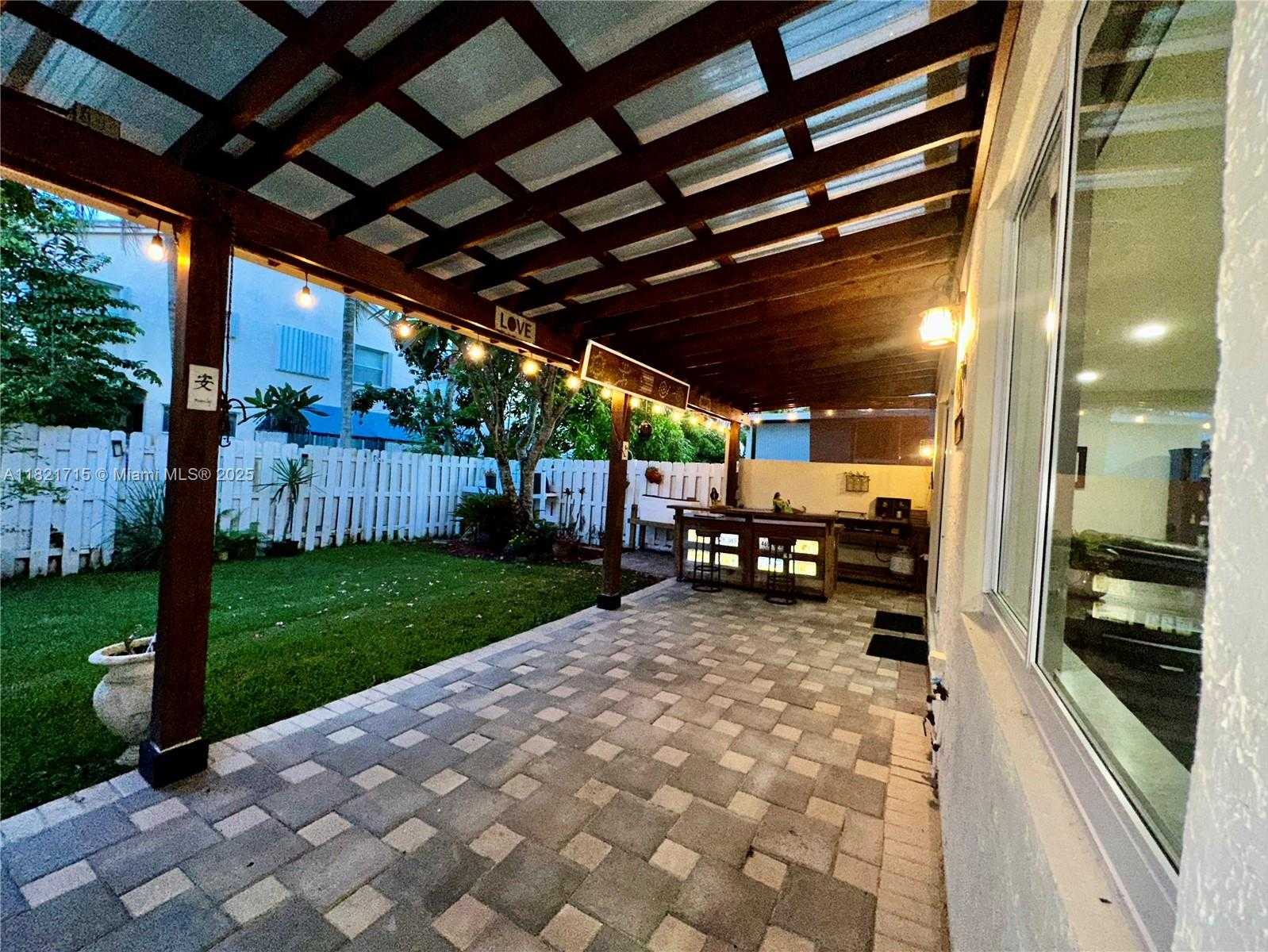 Small Image of 801 NORTH WEST 156TH AVE, Pembroke Pines Number 48