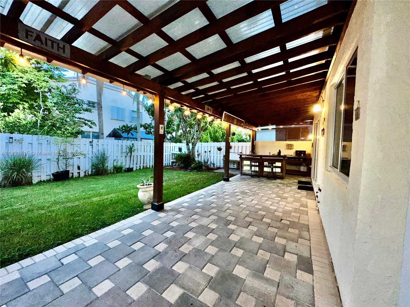 Small Image of 801 NORTH WEST 156TH AVE, Pembroke Pines Number 51