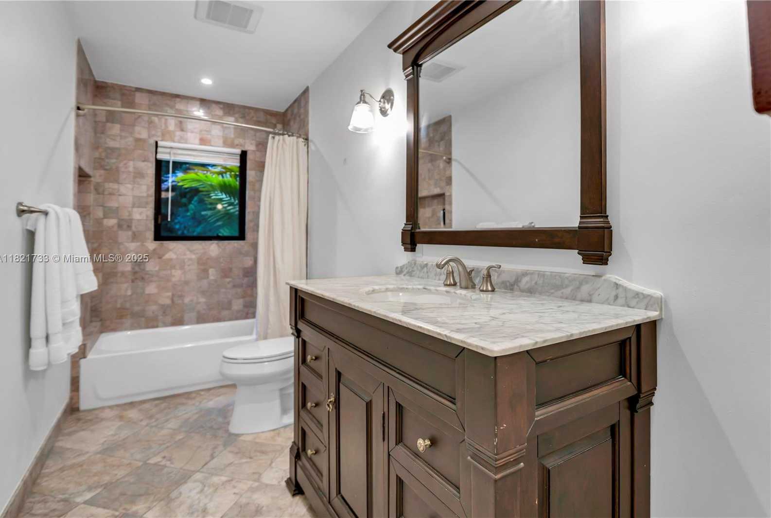 Small Image of 2691 SOUTH WEST 110TH WAY, Davie Number 33