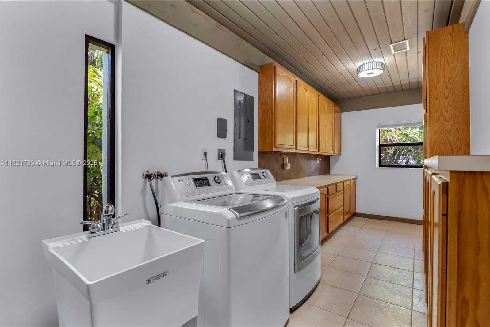 Small Image of 2691 SOUTH WEST 110TH WAY, Davie Number 39