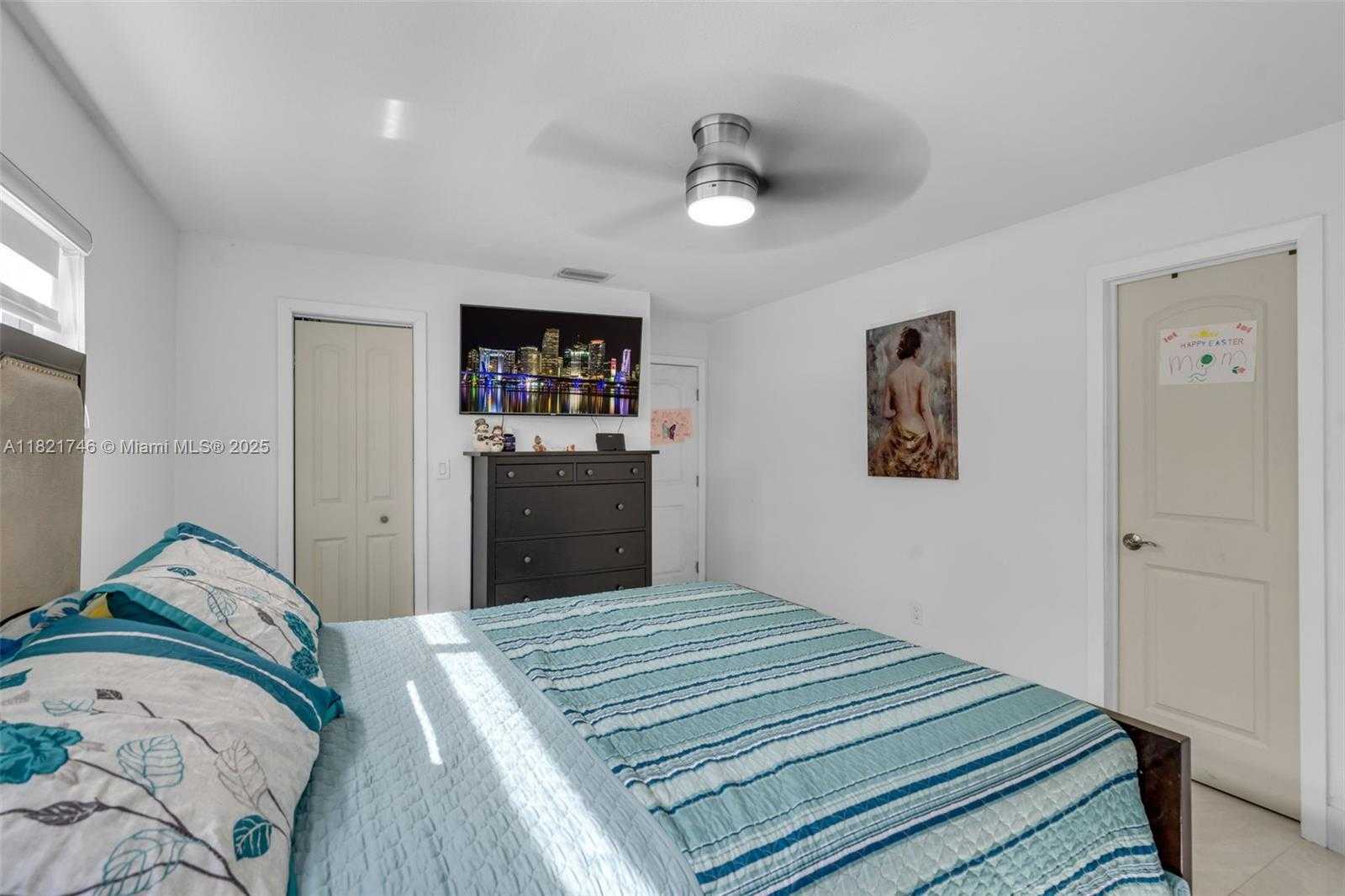 Small Image of 7100 MCCLELLAN ST, Hollywood Number 19