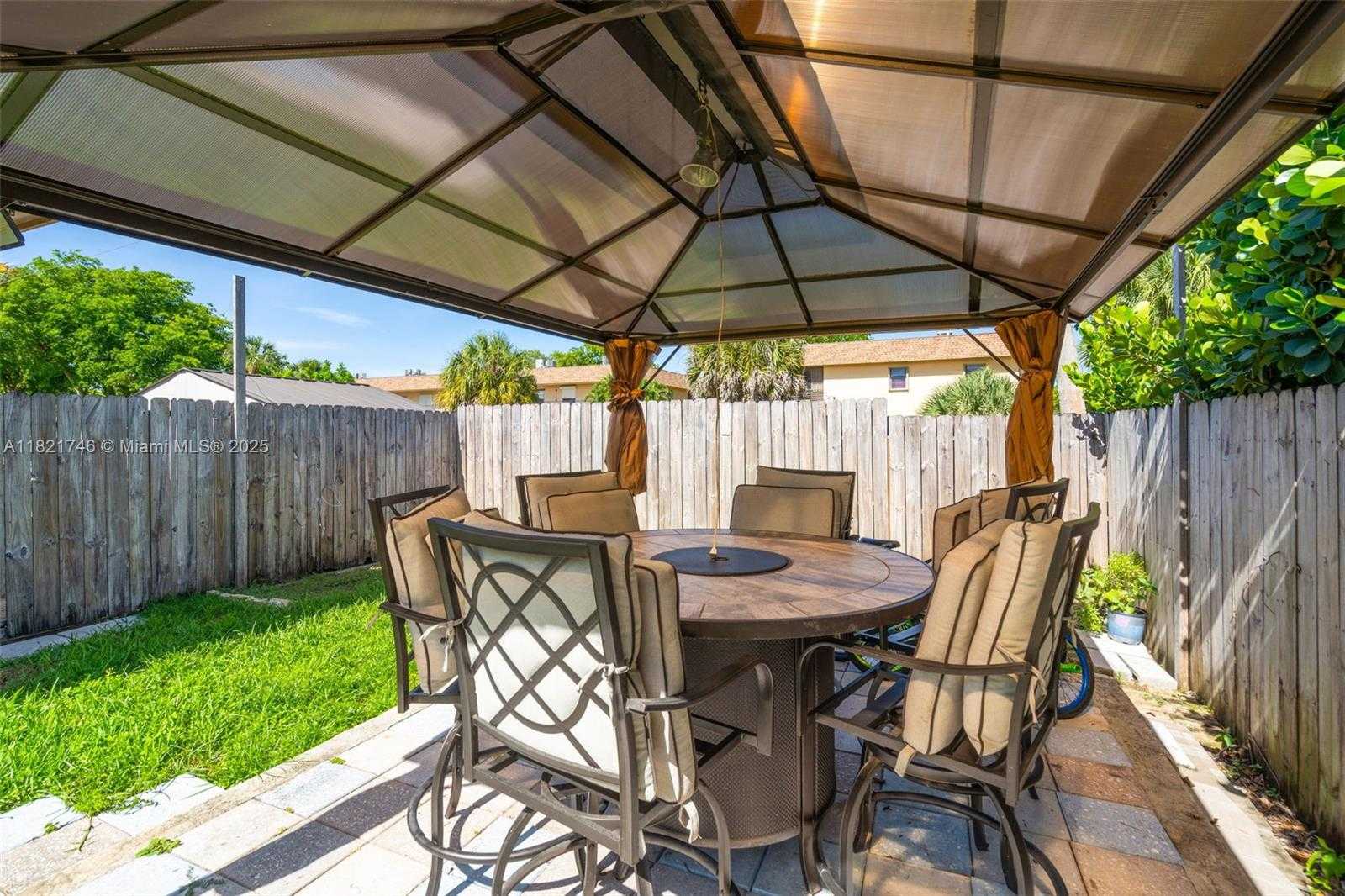 Small Image of 7100 MCCLELLAN ST, Hollywood Number 29