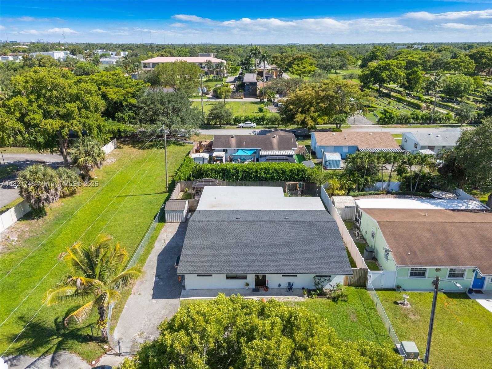 Small Image of 7100 MCCLELLAN ST, Hollywood Number 30