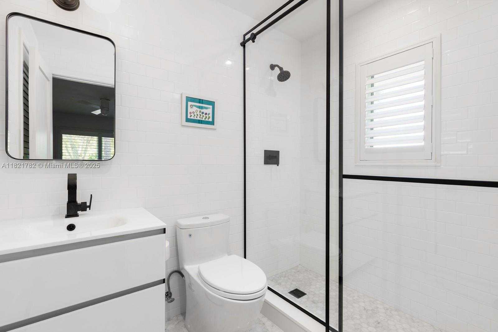 Small Image of 11100 PARADELA ST, Coral Gables Number 23