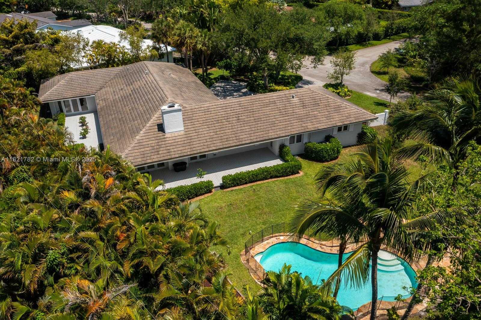 Small Image of 11100 PARADELA ST, Coral Gables Number 34