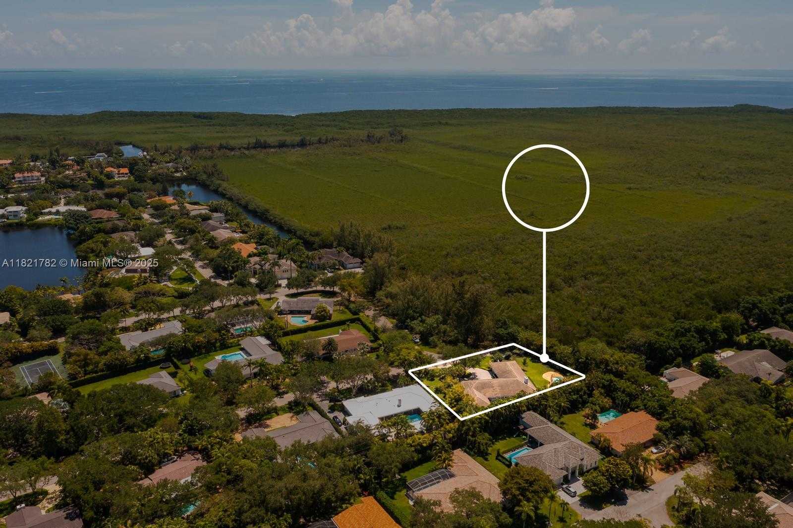 Small Image of 11100 PARADELA ST, Coral Gables Number 45