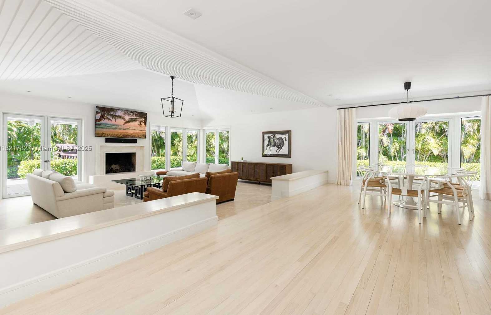 Small Image of 11100 PARADELA ST, Coral Gables Number 5
