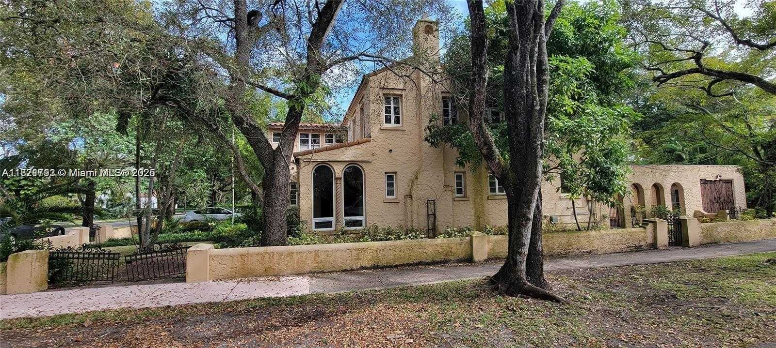 Small Image of 446 NAVARRE AVE, Coral Gables Number 3