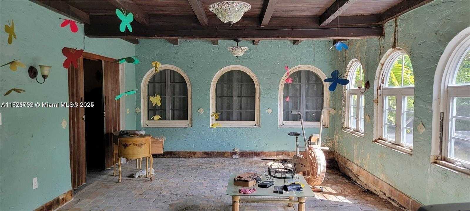 Small Image of 446 NAVARRE AVE, Coral Gables Number 6