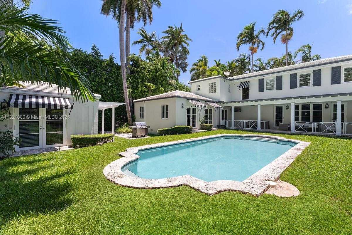 Small Image of 2500 LAKE AVE, Miami Beach Number 17