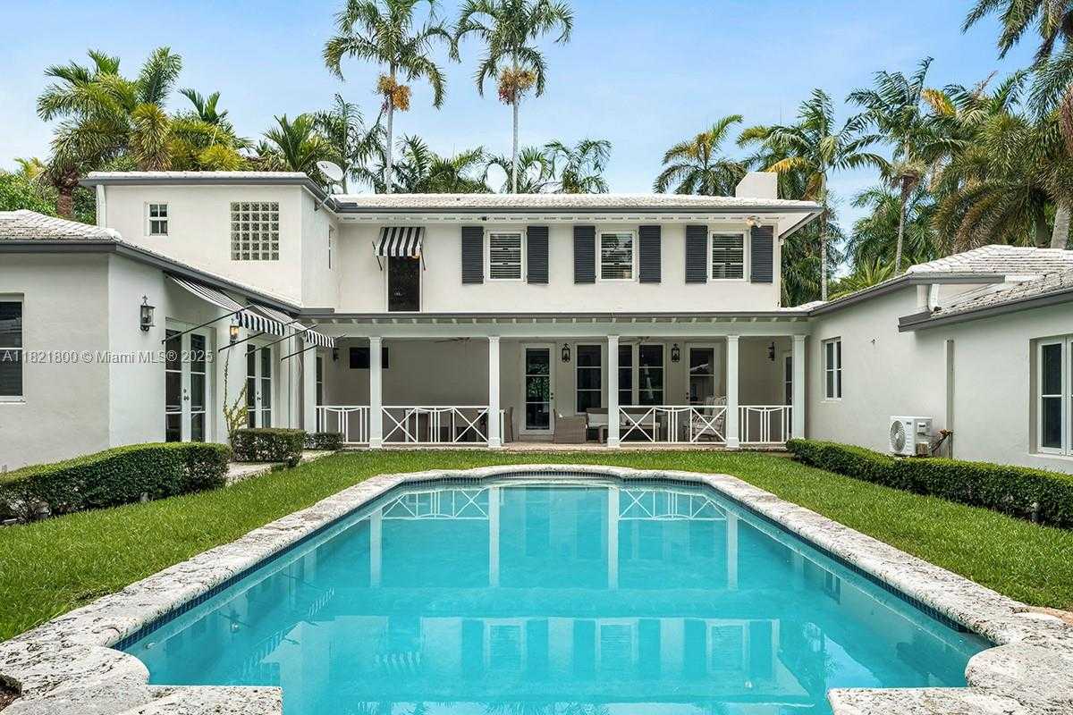 Small Image of 2500 LAKE AVE, Miami Beach Number 2